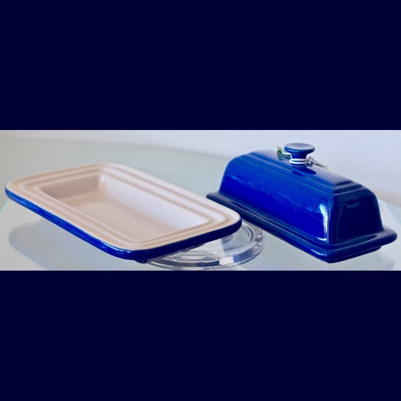 LE CREUSET BLUE BUTTER DISH 17-26 1/4 LB COVERED STONEWARE NEW - Picture 3 of 7